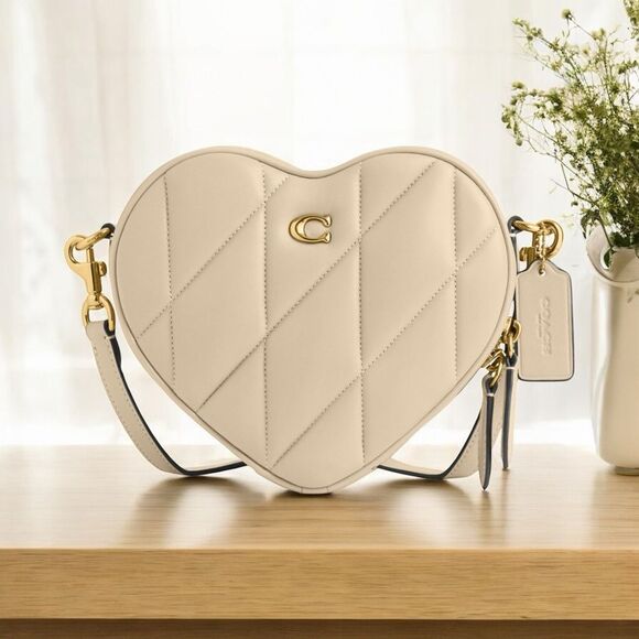NWT Coach Quilted Heart Crossbody Bag - Picture 1 of 3